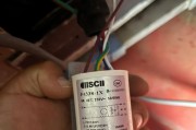 小型洗衣机不工作了怎么修（解决小型洗衣机故障的实用方法）