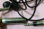 耳机为何总是一边声音坏（探究耳机一边声音失灵的原因及解决方法）