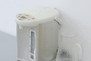 解决饮水机无法容纳大型水壶的问题（如何应对大型水壶放不下的尴尬情况）