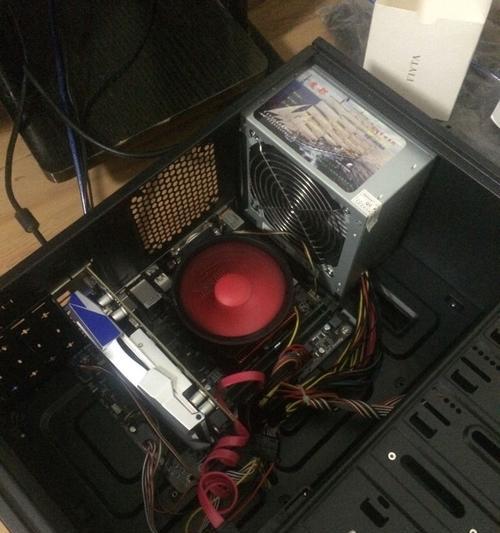电脑屏幕发绿的原因及解决方法（为什么电脑屏幕会发绿）