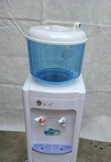 老式饮水机维修费用解析（老式饮水机维修费用如何计算及降低成本）