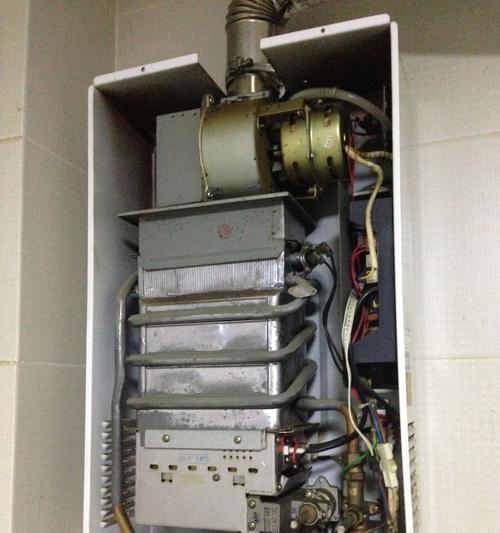 如何修复热水器内部生锈问题（有效解决热水器内部生锈的方法）