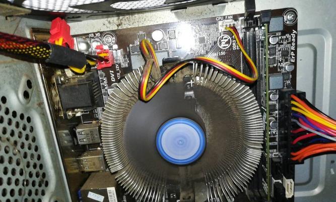 电脑显示器不亮的故障解决方法（解决电脑显示器不亮的常见问题）