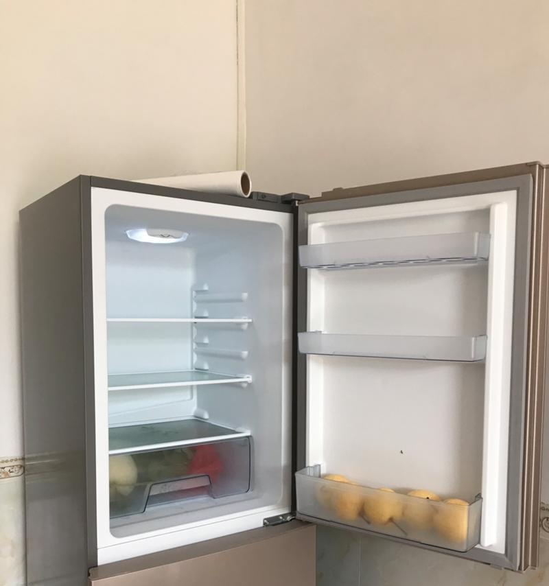 冰柜插电不跳闸原因解析（揭秘冰柜不跳闸的奥秘）