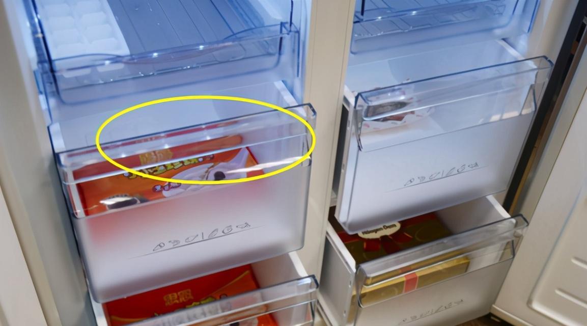 冰柜定制玻璃盖小了的解决方法（如何调整冰柜玻璃盖大小）
