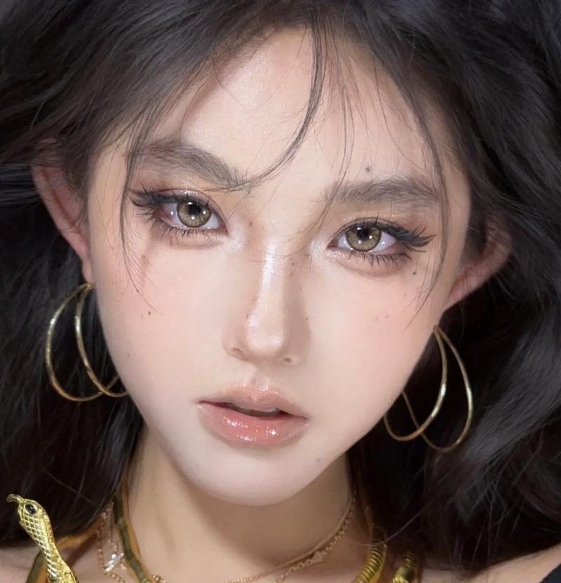 如何画烟熏妆教程？初学者必看的步骤与技巧是什么？