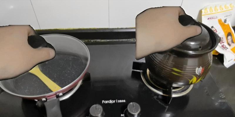 新买的砂锅第一次使用应该注意什么？如何处理以避免炸裂？