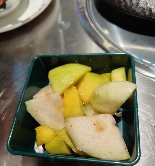 新买的砂锅第一次使用应该注意什么？如何处理以避免炸裂？