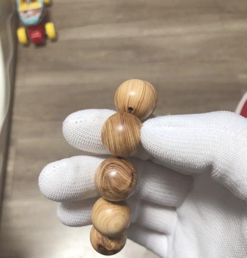 崖柏手串怎么盘玩方法？正确的盘玩步骤是什么？