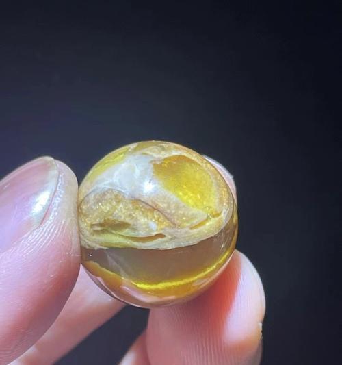 缅甸琥珀怎么鉴别真假？如何辨别其真伪？