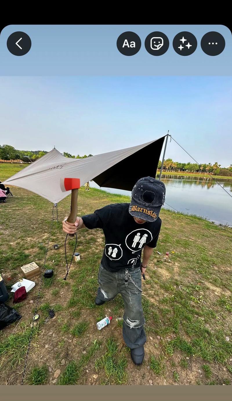 如何拍摄好看的俯身手机照片？拍摄过程中需要注意什么？