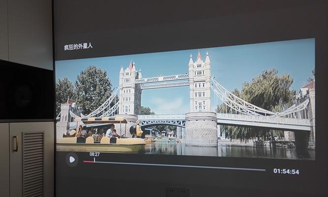 投影仪DXR与MAX的主要区别是什么？