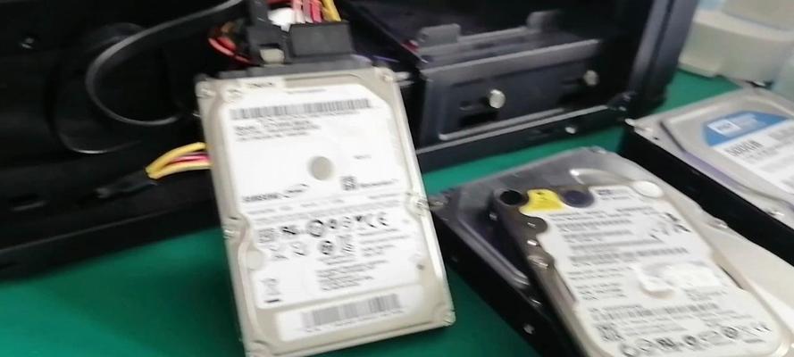 机械移动硬盘磁头损坏了怎么修理？修理过程中应注意什么？