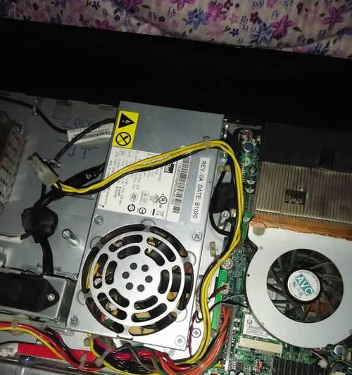 主板通电时电源起火了怎么办？