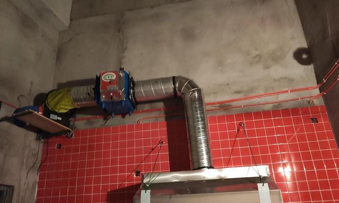 滚筒热水器底座拆卸方法是什么？