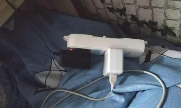 电子充电器怎么画线的？画线过程中需要注意什么？