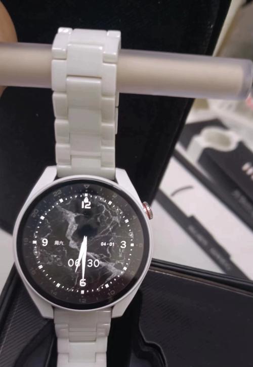 新品智能手表陶瓷表带的优缺点是什么？