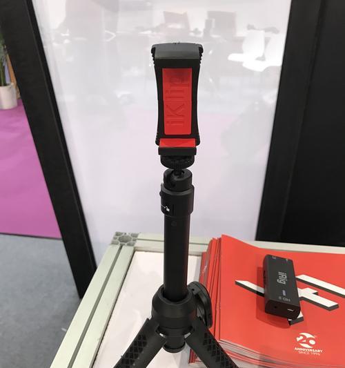 手机支架的机关如何操作使用？