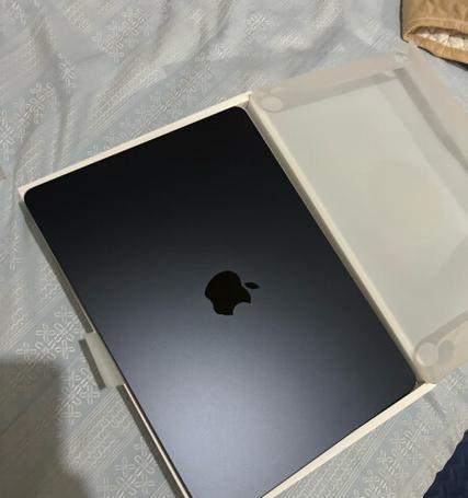 苹果笔记本aie用着怎么样？性能和使用体验如何？