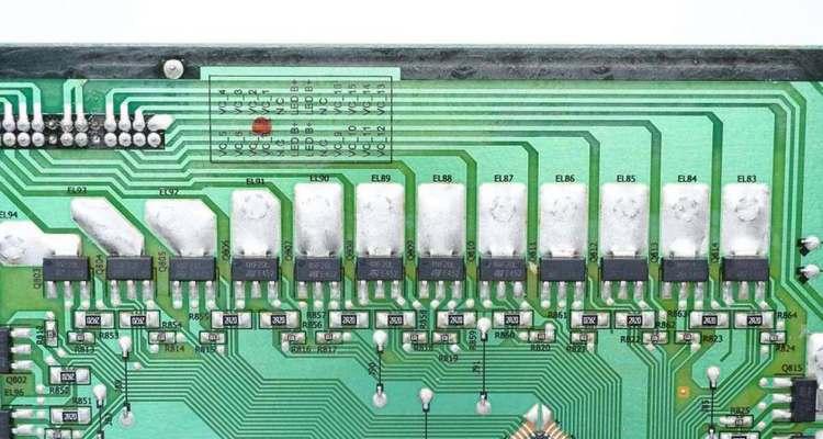 电视机屏幕拆机需要哪些工具？如何安全拆卸？