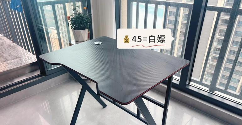 电脑桌台白色是什么？材质和特点是什么？