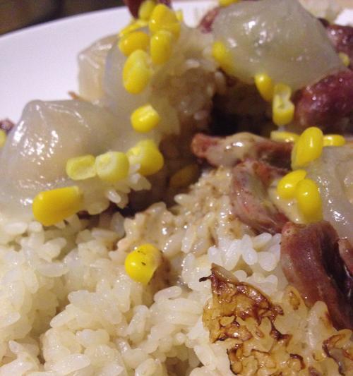 解决米饭硬了的问题（电饭煲制作软糯米饭的技巧）