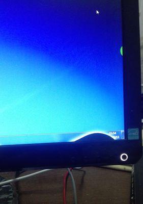 闽江鱼缸显示器故障解决方法（修复闽江鱼缸显示器故障的实用技巧）