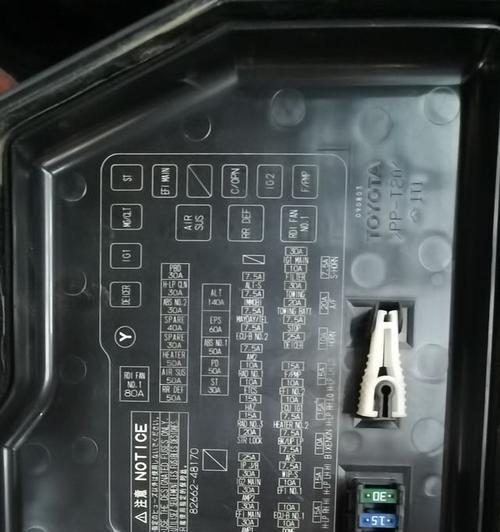 显示器换了屏幕不亮怎么办（解决方法大揭秘）