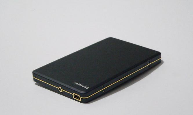 黑曼巴移动硬盘怎么样？数据传输速度如何？
