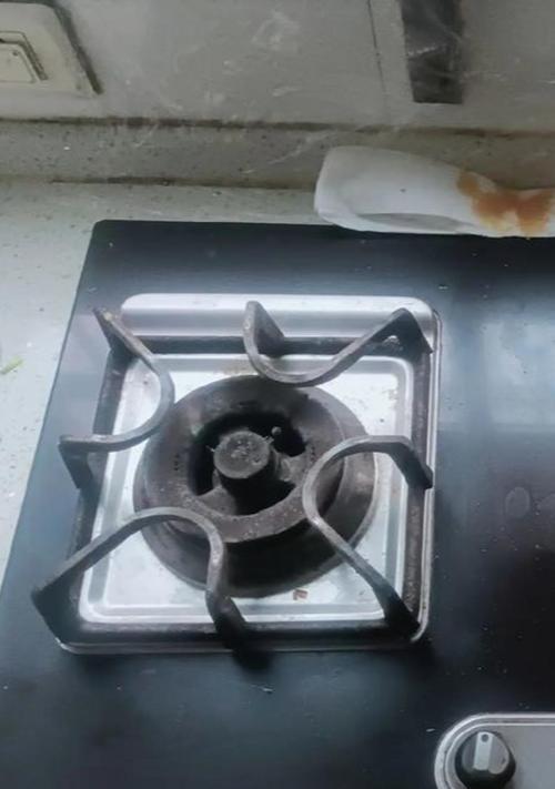 燃气灶堵塞的维修方法（解决燃气灶堵塞问题的实用技巧）